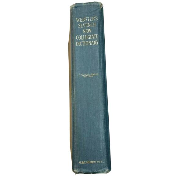 Vintage Websters Seventh New Collegiate Dictionary 1967 Hardcover Blue & Gold - Picture 2 of 10